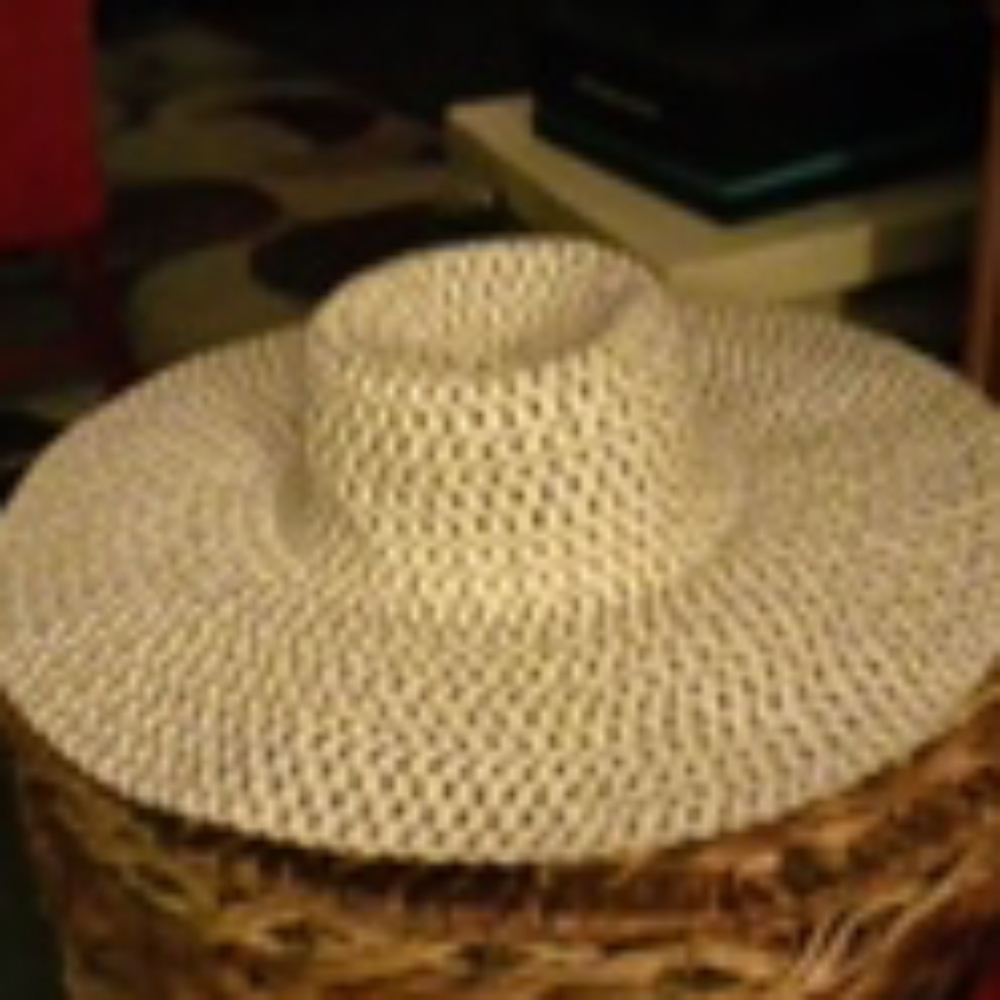 Hat - Picture 2 of 4